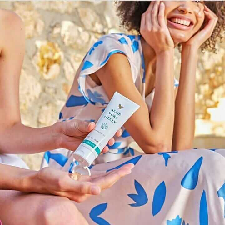 کاربردهای کرم آلوئه ورا ژلی فوراور